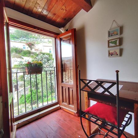 Lilibeth Houses - Charming & Lovely Views Scicli Phòng bức ảnh